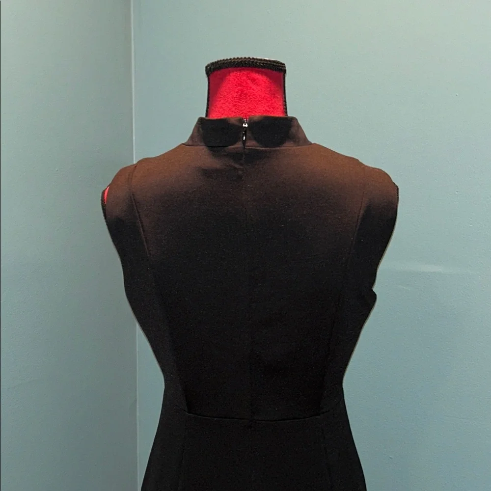 Classic Black Sleeveless V-Neck Dress Size Medium - Picture 6 of 14
